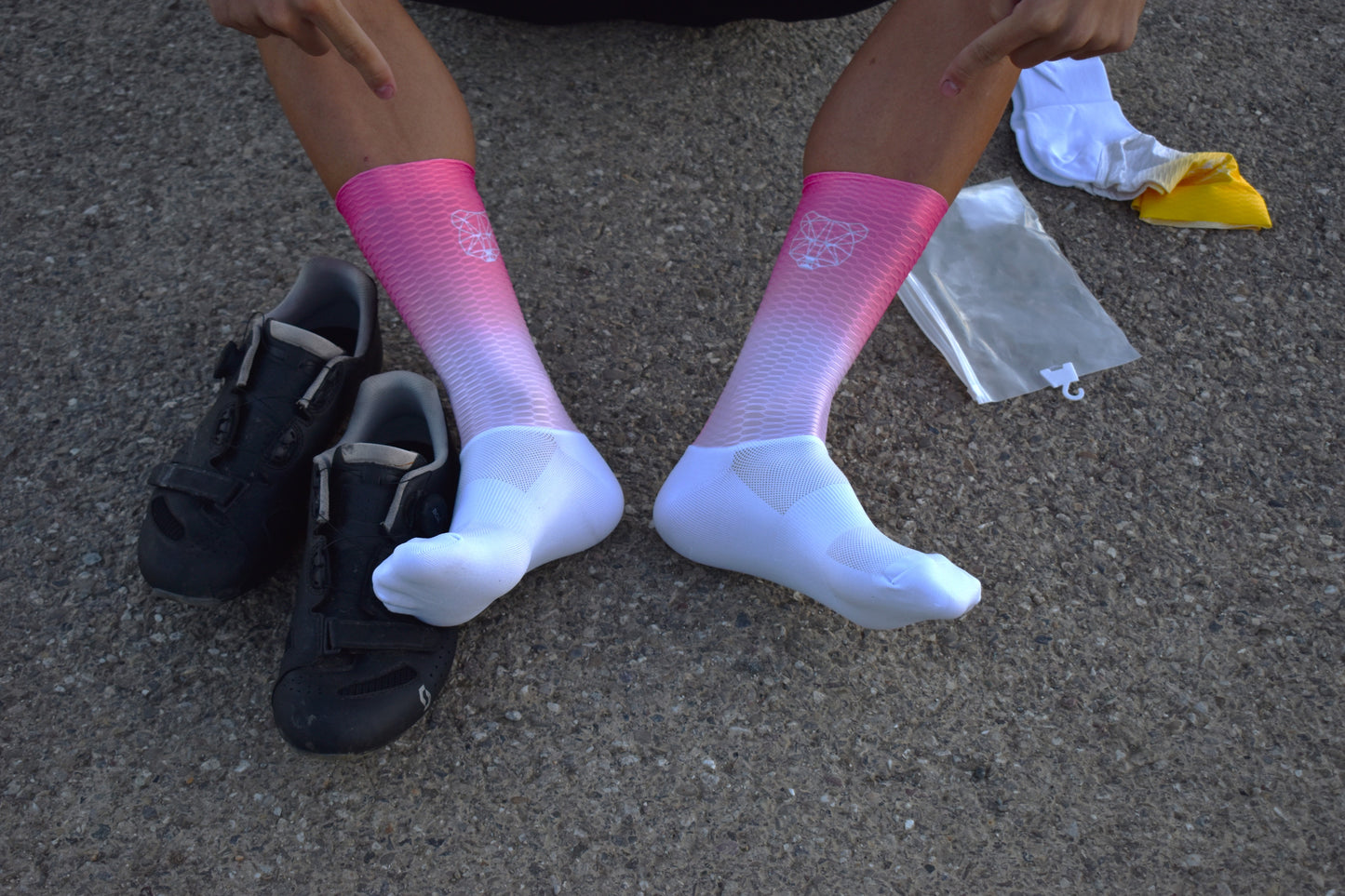 Pack chaussettes et couvres chaussures colorées